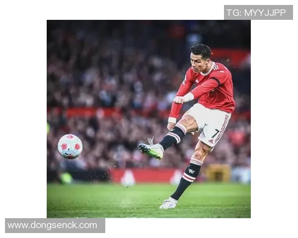 英超精彩对决曼联大胜那不勒斯帽子戏法引爆全场热情